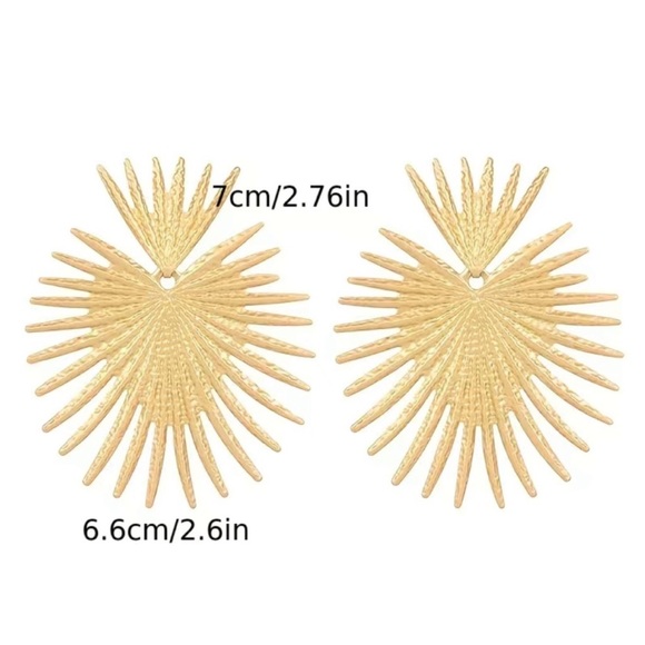 ZARA | GOLD GEOMETRIC STARBURST BLOGGER STATEMENT EARRINGS - Picture 4 of 4
